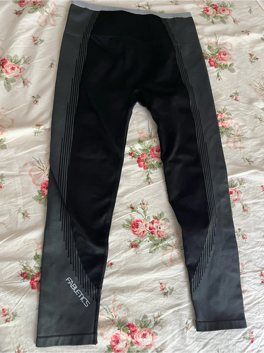Fabletics Black Activewear High-Waist Leggings size M - Picture 2 of 6